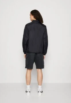 Napapijri CANAR UNISEX - Leichte Jacke - Black -Napapijri a297e2abd16443f3af12519533fcf67b