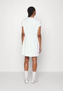 Napapijri LOJA - Freizeitkleid - Bright White -Napapijri f4997e2ea0e2480ca5a73076651db144